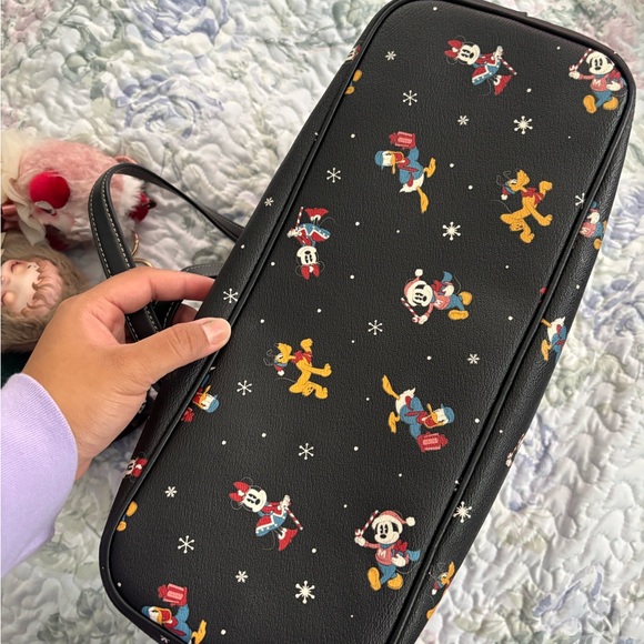 Disney x Coach Gallery Tote with Fab five Christmas holiday print - Picture 6 of 8